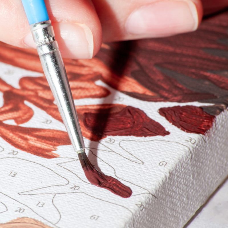 Pintando números con pincel